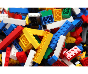 A pile of legos